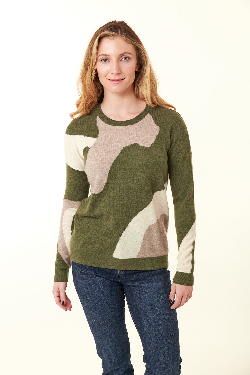 Kokun Kokun 4 ply cashmere long sleeve crew sweater in camoflauge olive Garbolino Boutique
