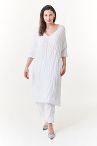 Amici for Baci, Organic Linen, crinkled 3/4 sleeve v-neck midi dress- Italian Designer Collection-Amici for Baci