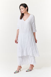 -DressesAmici for Baci, Organic Linen, crinkled 3/4 sleeve v-neck midi dress- Italian Designer Collection