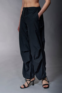 Tractr Jeans, Parachute Pants in Black-New Arrivals