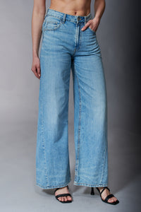 Tractr Jeans, High Waisted Wide Leg Curved Outseam in Light Wash-Tractr Jeans