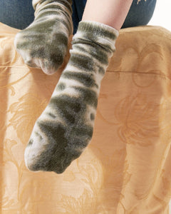 Crush Cashmere, Sustainable Cashmere crew socks in tye dye olive-High End