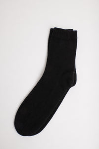 Crush Cashmere, Sustainable Cashmere crew socks in black-High End