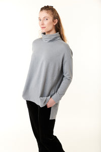 -SaleCapote, fleece cowl neck square tunic in light gray