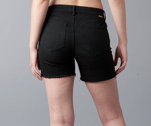 Tractr Jeans, black Denim, shorts with raw hem-