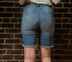 Tractr Jeans, Denim, high rise bermuda shorts in light wash-Denim